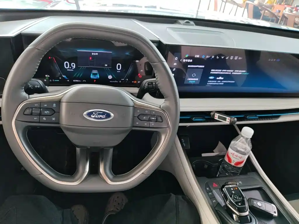 Ford Edge — миниатюра 10