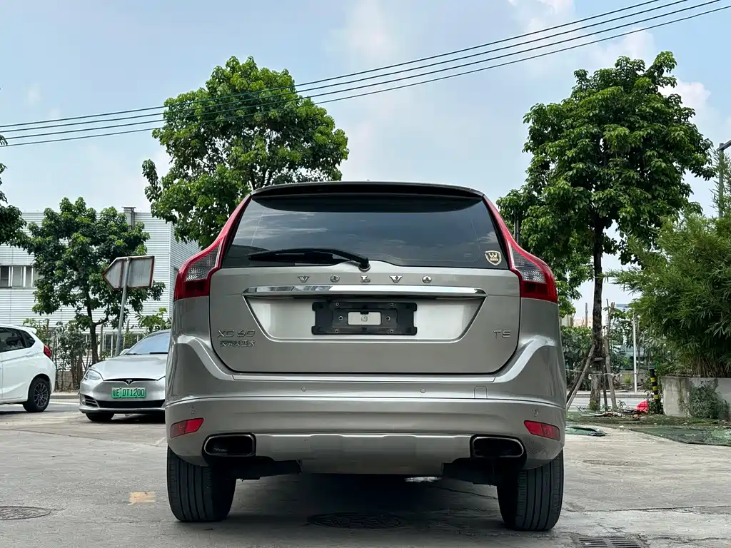 Volvo XC60 — миниатюра 9