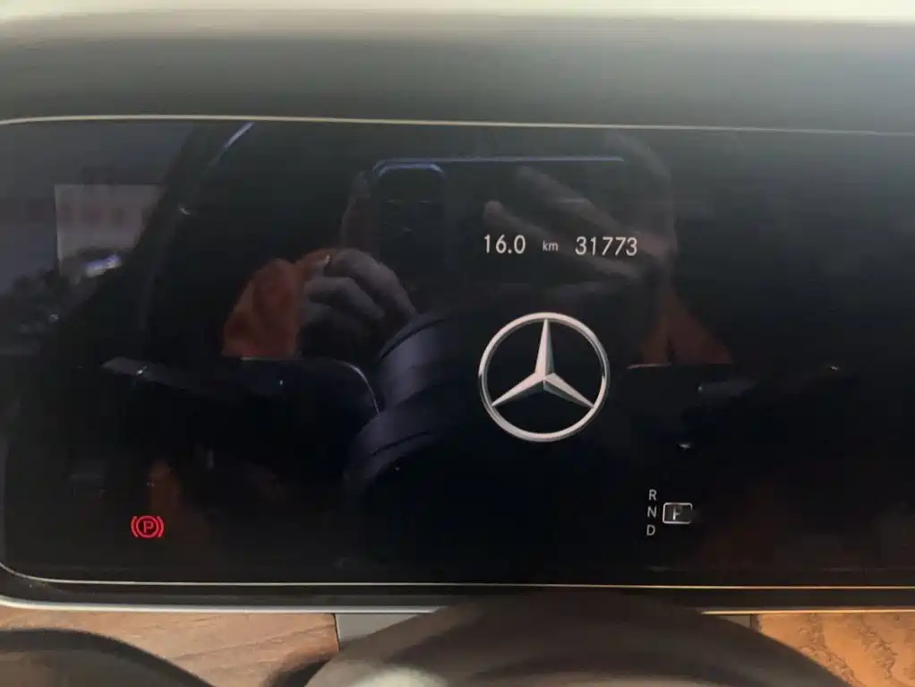 Mercedes-Benz E-Class — миниатюра 4