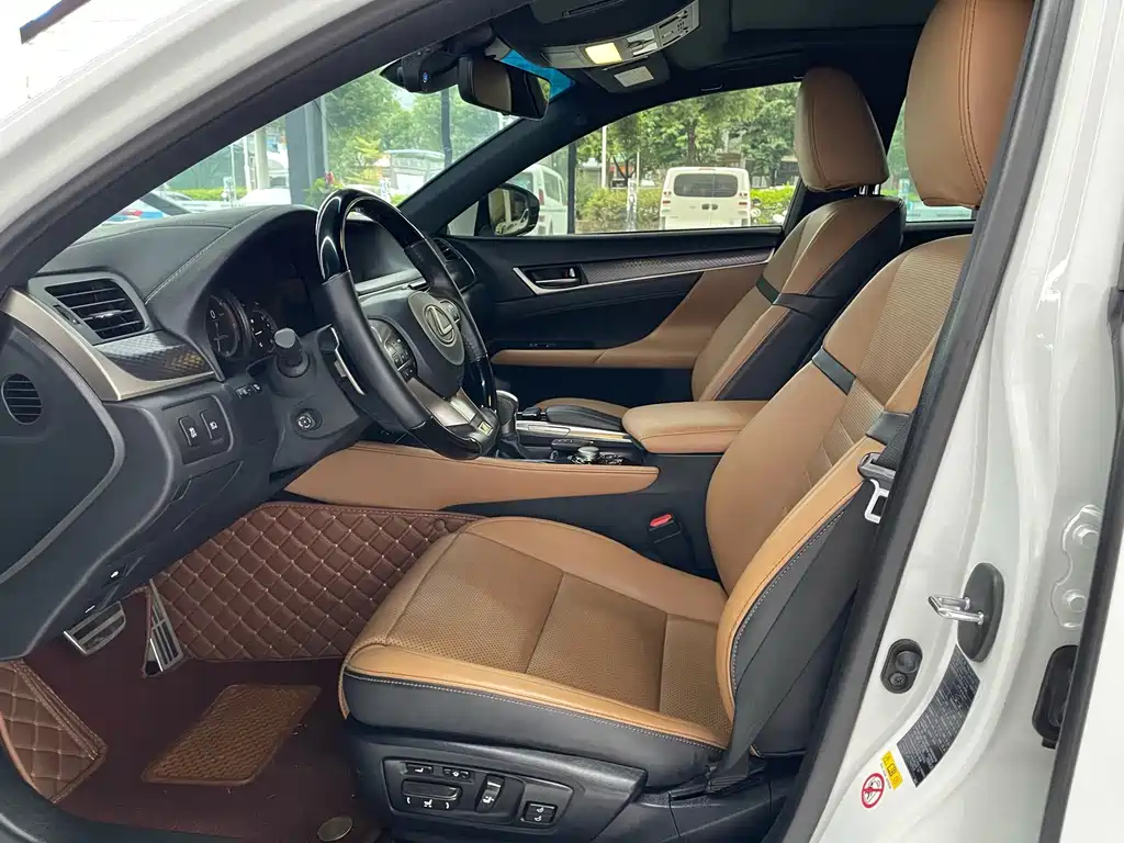 Lexus GS — миниатюра 12