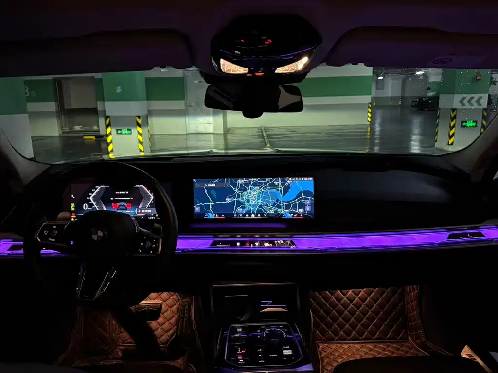 BMW 7 Series — миниатюра 5