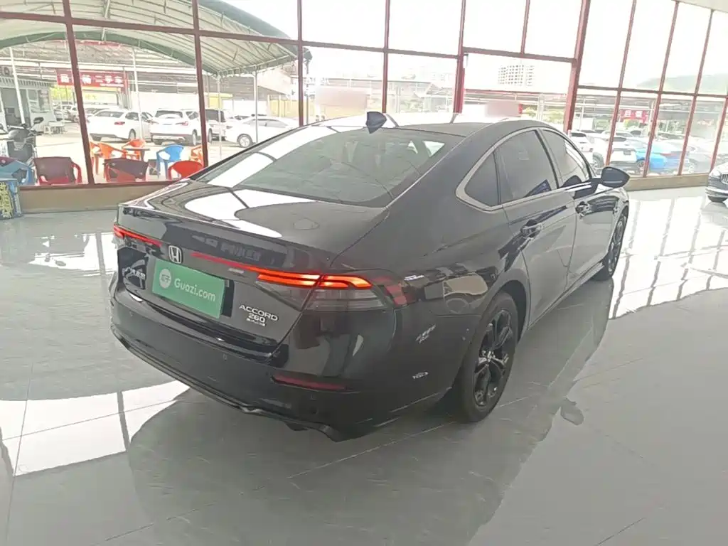 Honda Accord — миниатюра 7