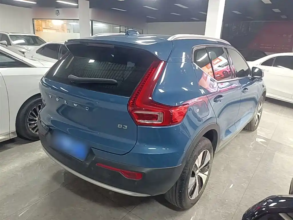 Volvo XC40 2023 B3 Luxury