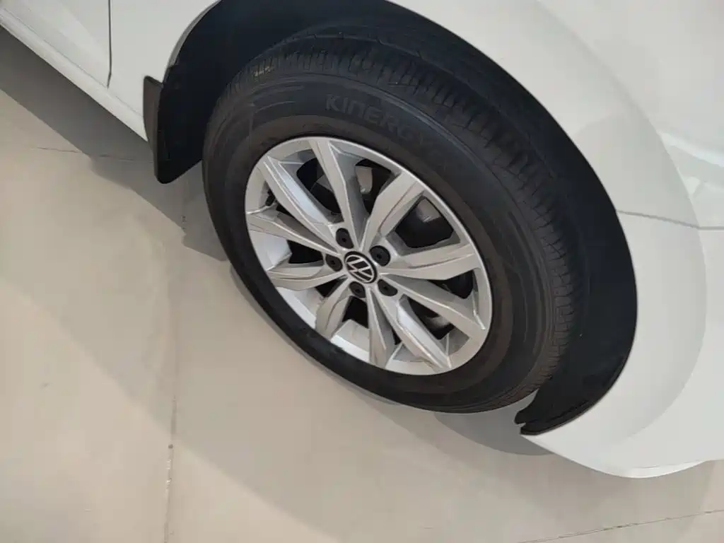 Volkswagen Polo — миниатюра 12