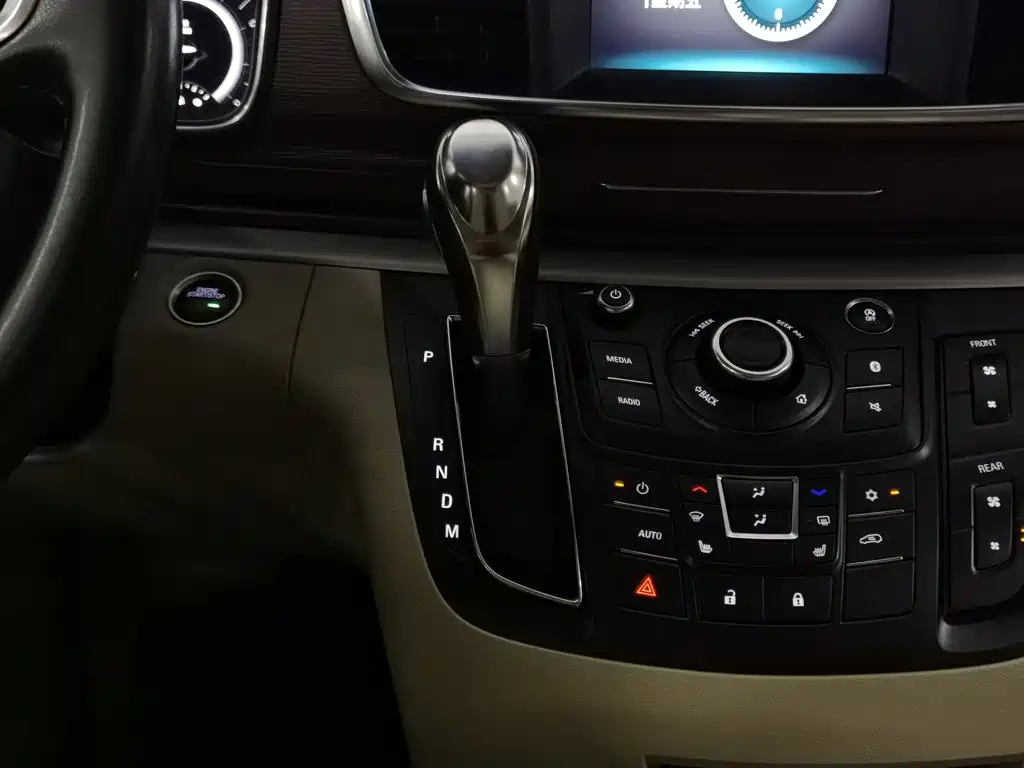 Buick GL8 — миниатюра 13