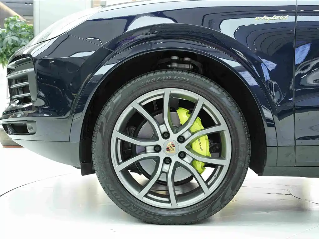Porsche Cayenne Hybrid — миниатюра 22