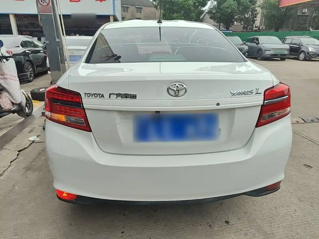 Toyota Yaris L — миниатюра 6