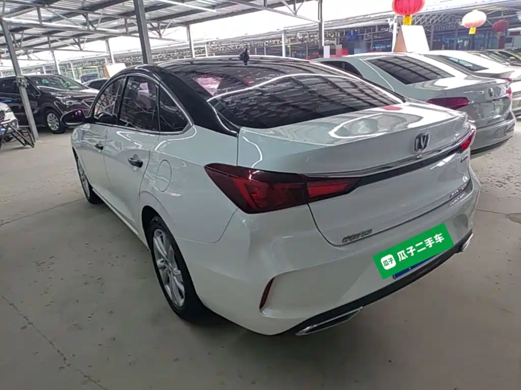 Changan Eado — миниатюра 5
