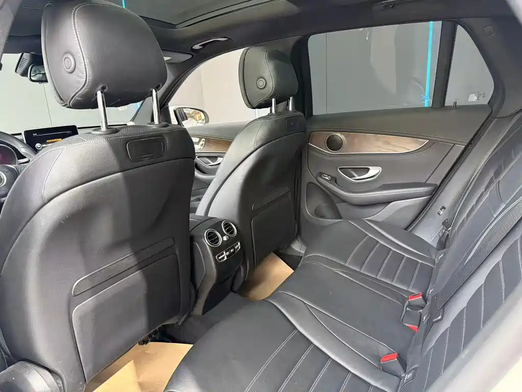 Mercedes-Benz GLC — миниатюра 10