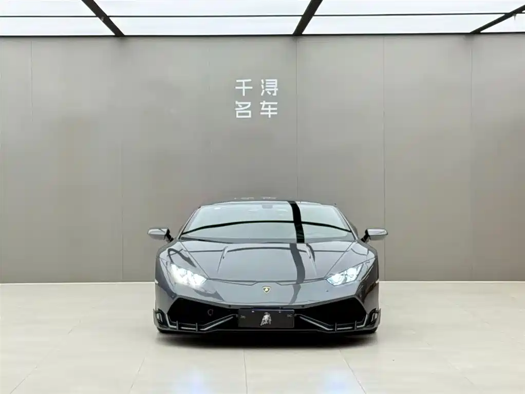 LAMBORGHINI HURACÁN
