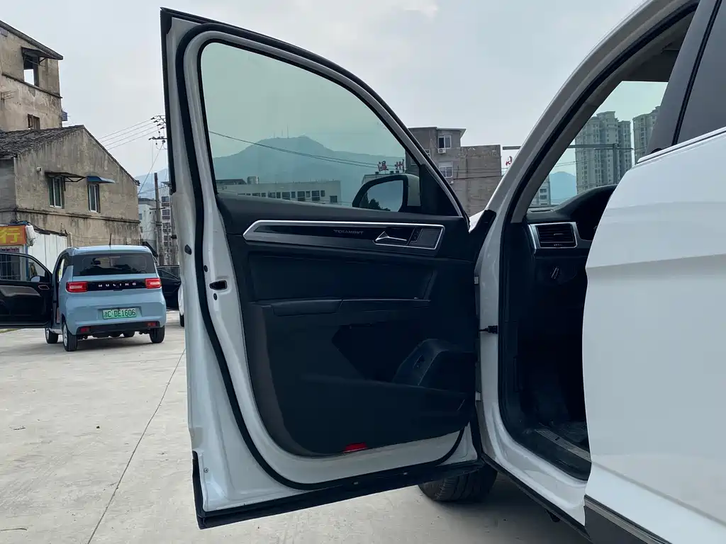 Volkswagen Teramont — миниатюра 9