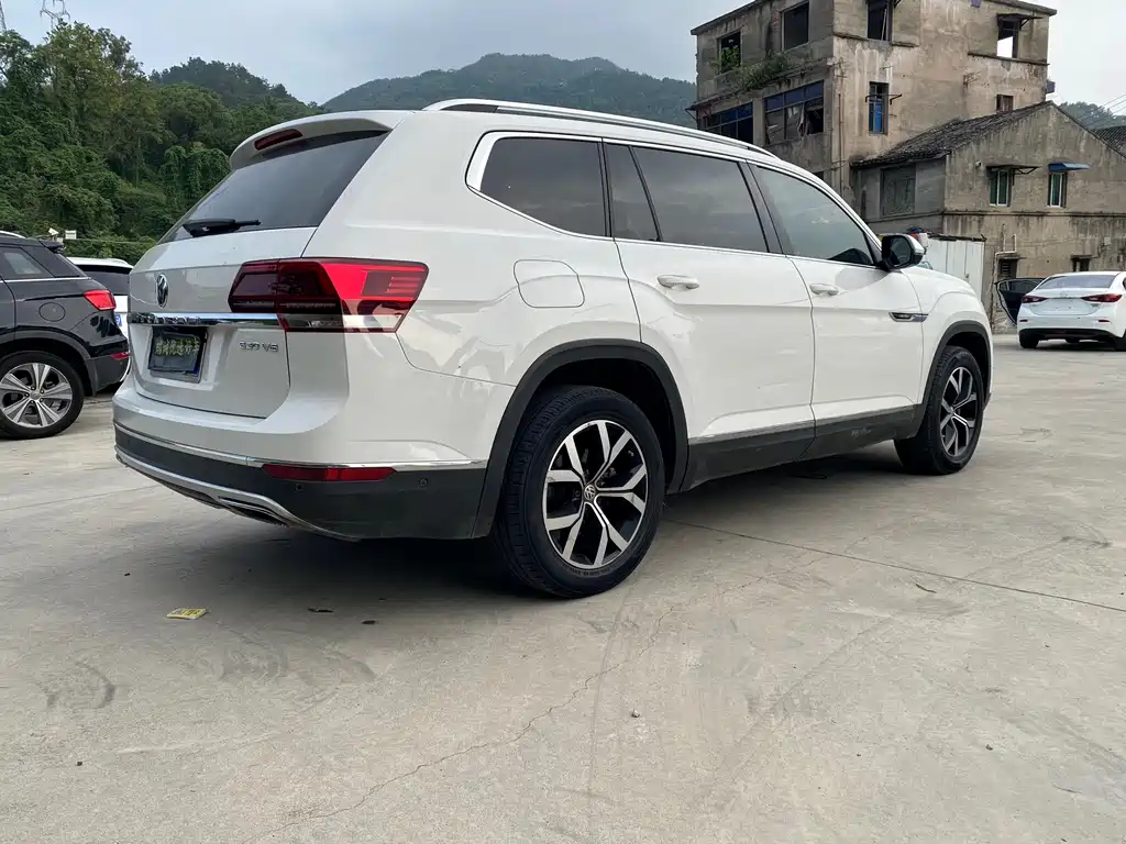 Volkswagen Teramont — миниатюра 5