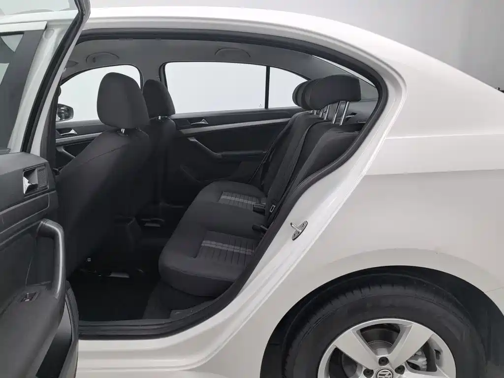 Volkswagen Lavida — миниатюра 15