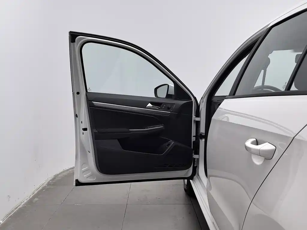 Volkswagen Lavida — миниатюра 8