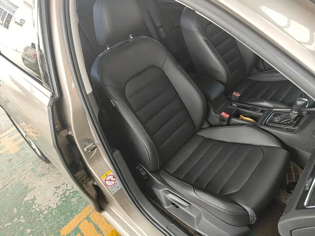 Volkswagen Golf — миниатюра 25