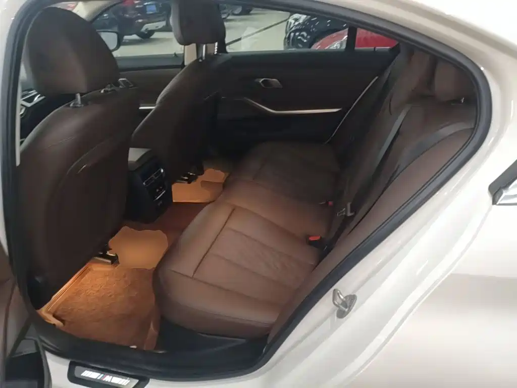 BMW 3 Series — миниатюра 17