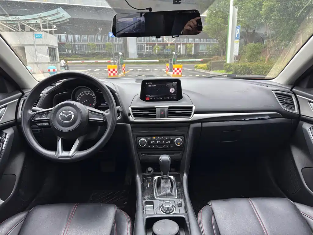 Mazda 3 Axela — миниатюра 12