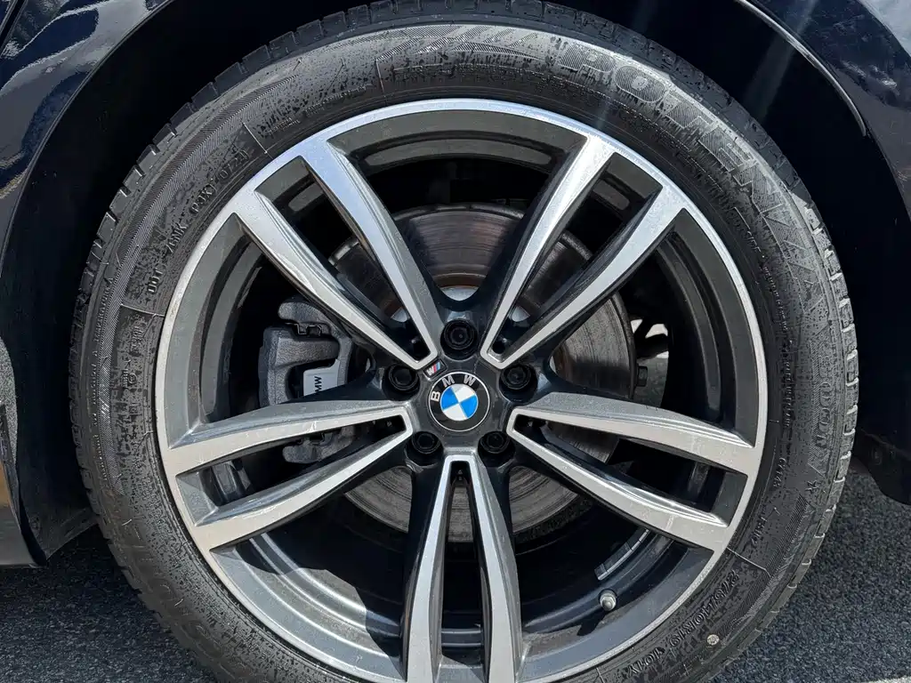 BMW 7 Series — миниатюра 5