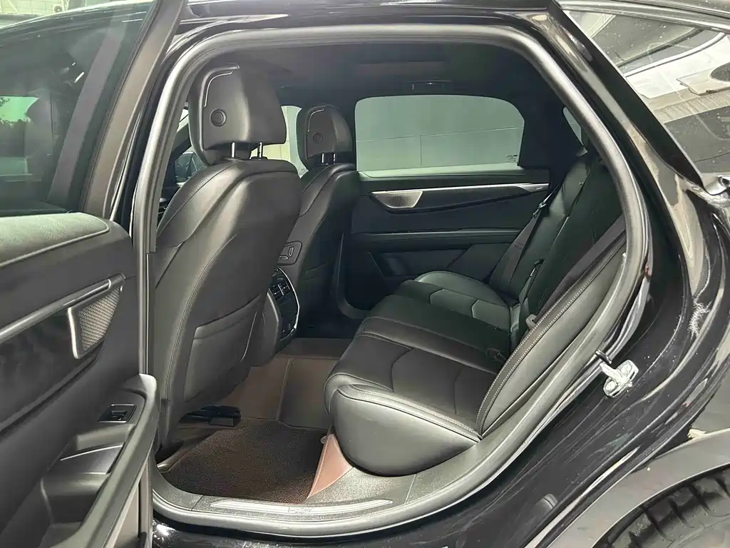 Cadillac CT6 — миниатюра 5