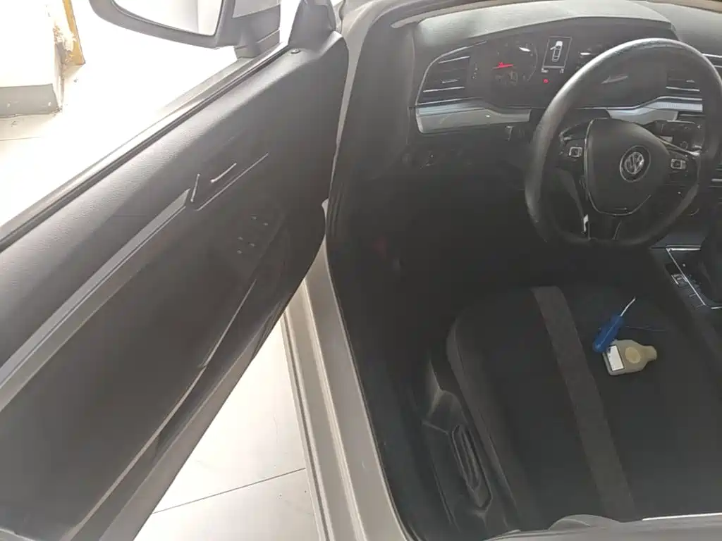 Volkswagen Lamando — миниатюра 16
