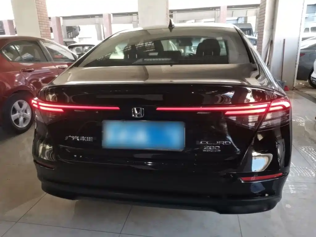 Honda Accord — миниатюра 6