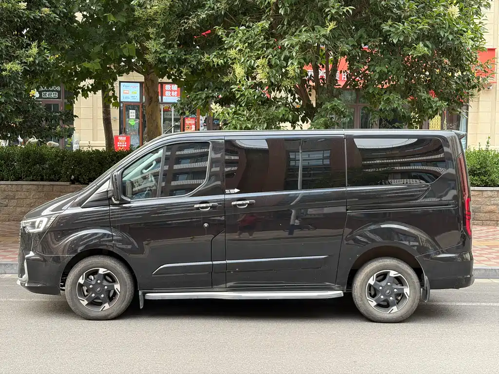 Ford Tourneo 2023 2.0T AT