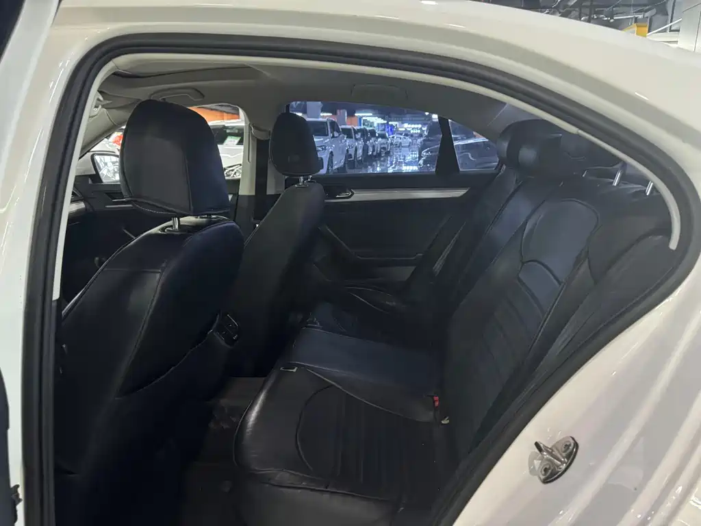 Volkswagen Lamando — миниатюра 5