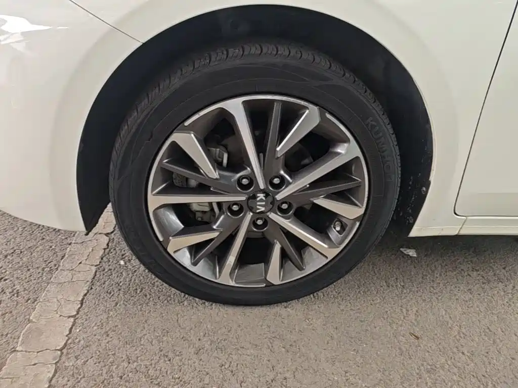 Kia K3 — миниатюра 23