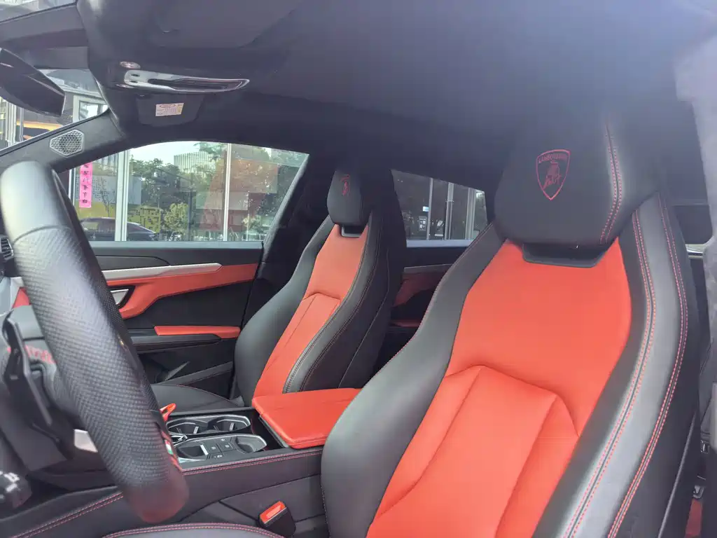 Lamborghini Urus — миниатюра 7
