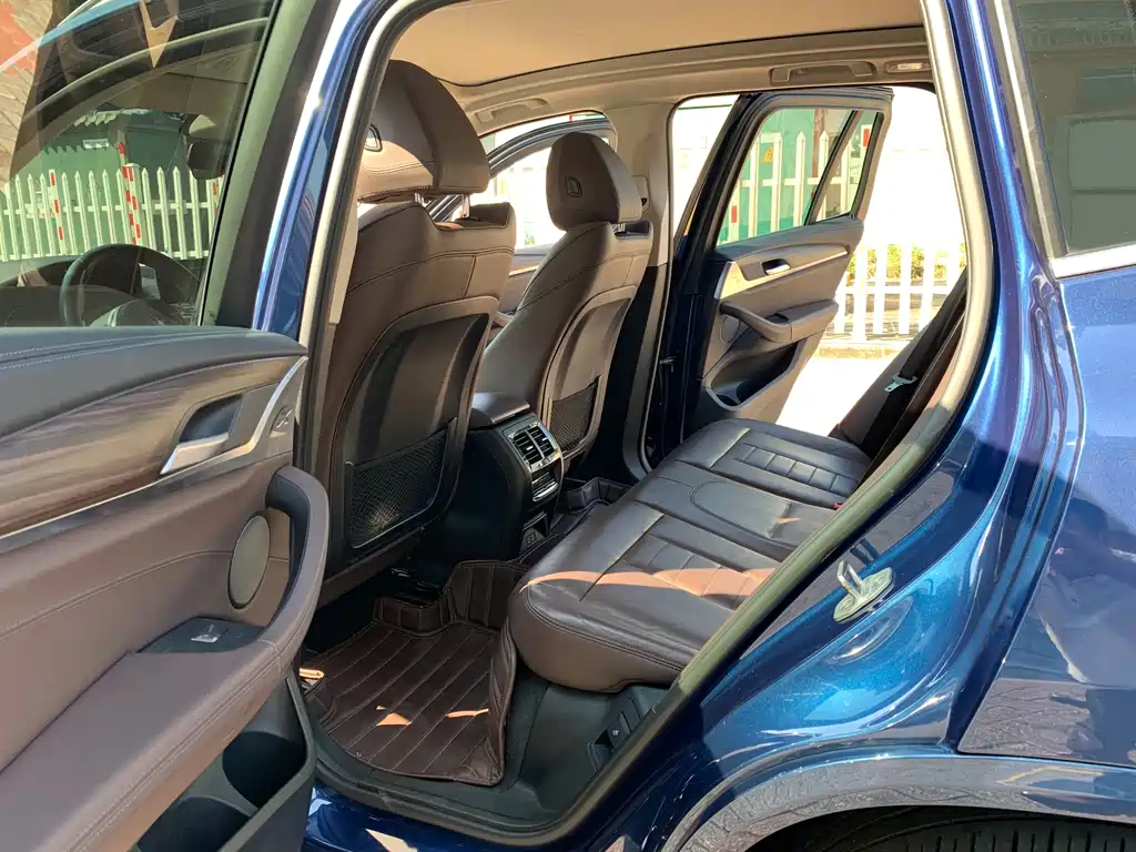 BMW X3 — миниатюра 10