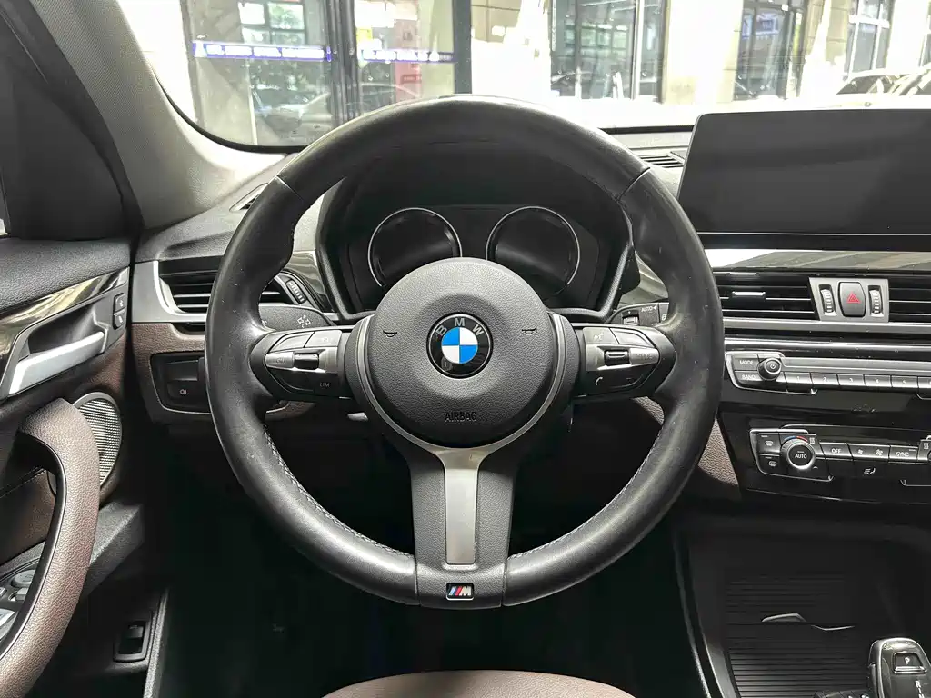 BMW X1 — миниатюра 9