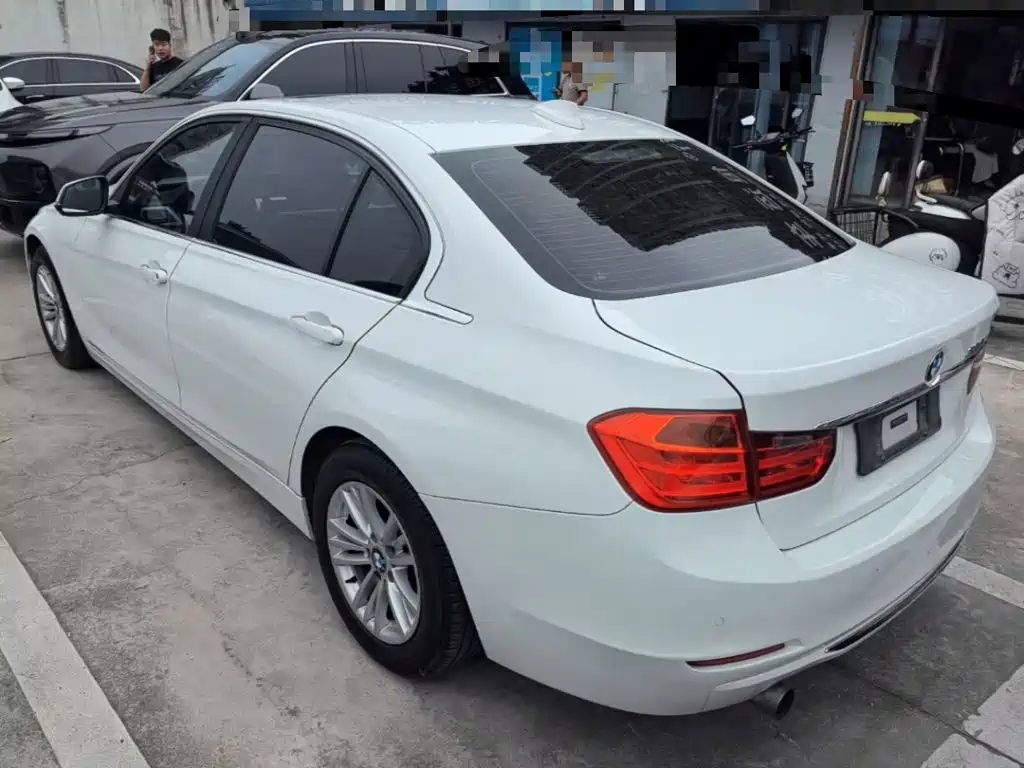 BMW 3 Series — миниатюра 5