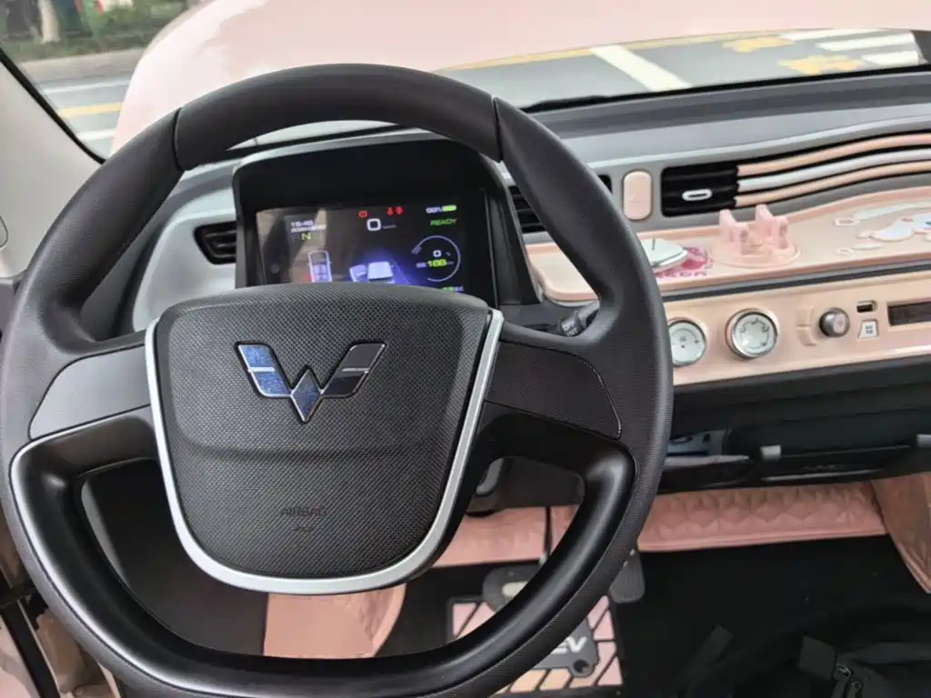 Wuling MINIEV — миниатюра 11