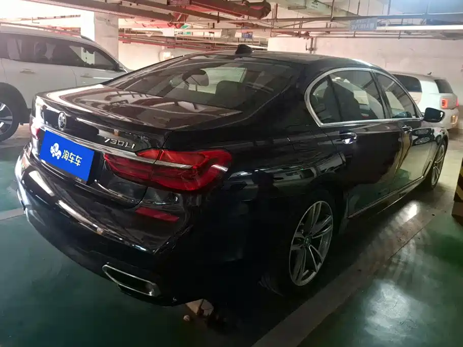 BMW 7 Series — миниатюра 3