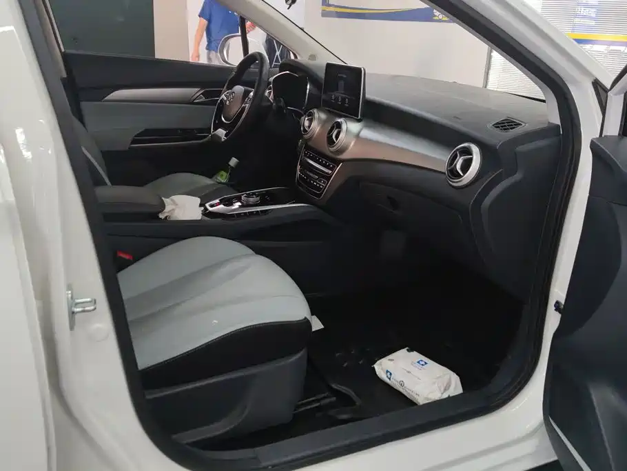 BAIC EU5 — миниатюра 8