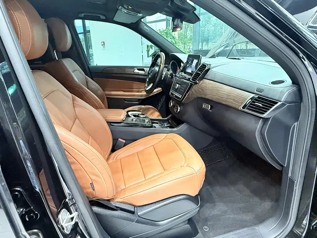 Mercedes-Benz GLS — миниатюра 12