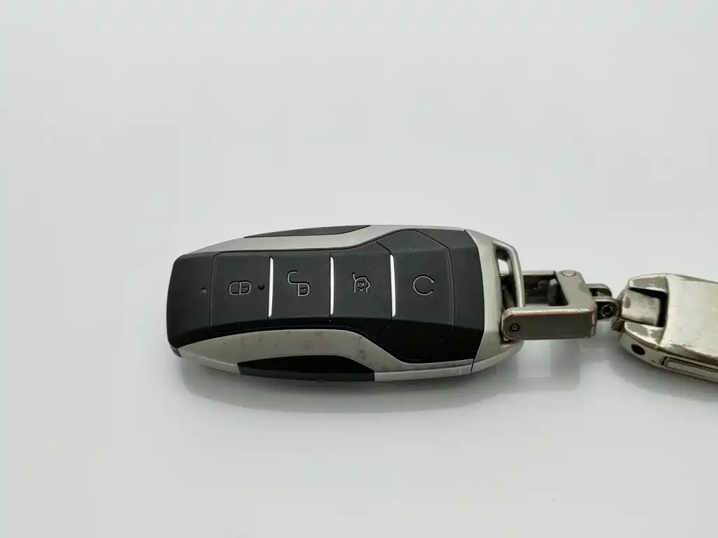 BYD Tang — миниатюра 19