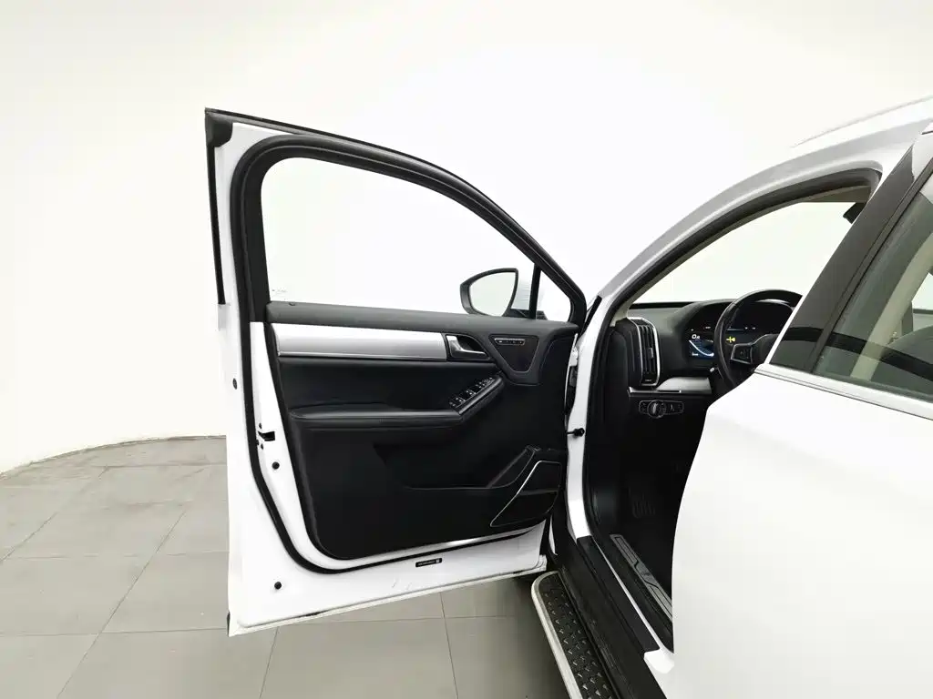 BYD Tang — миниатюра 8