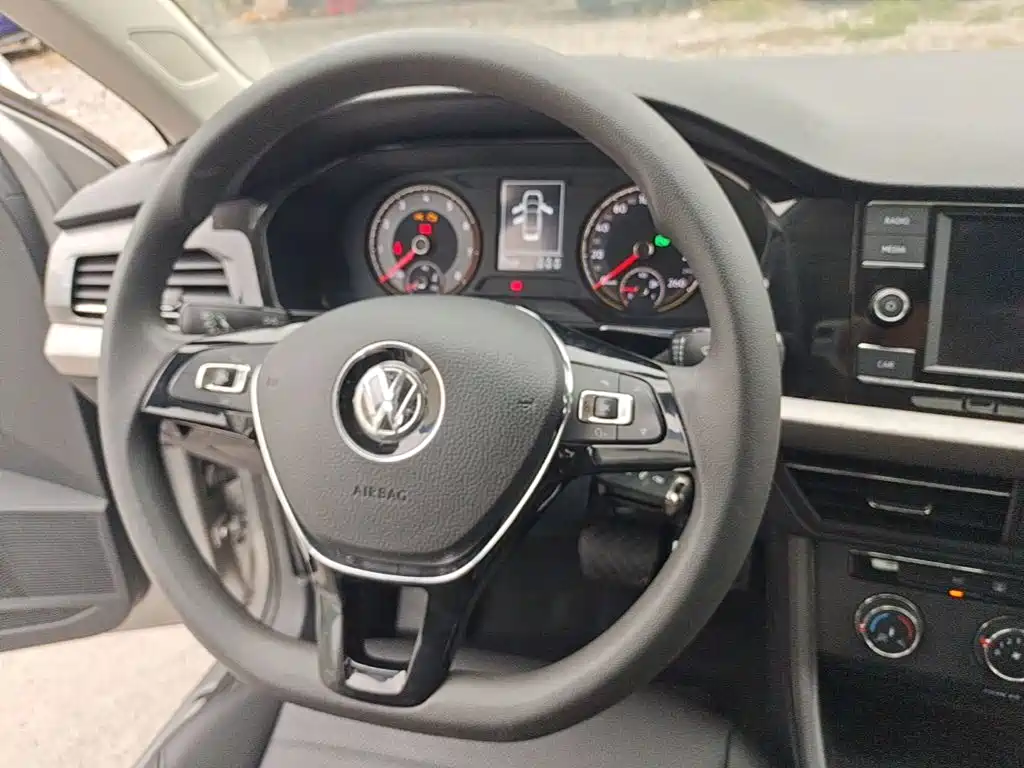 Volkswagen Lavida — миниатюра 11