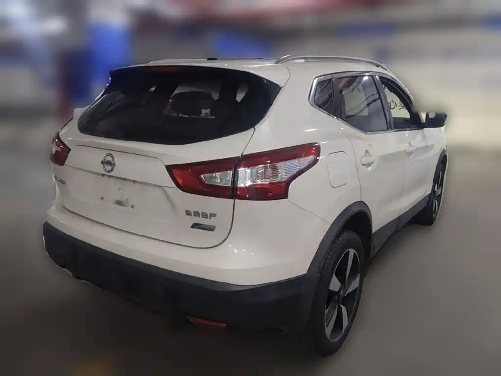 Nissan Qashqai — миниатюра 10