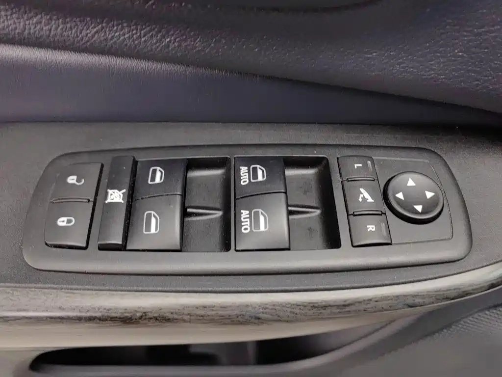 Jeep Cherokee — миниатюра 9