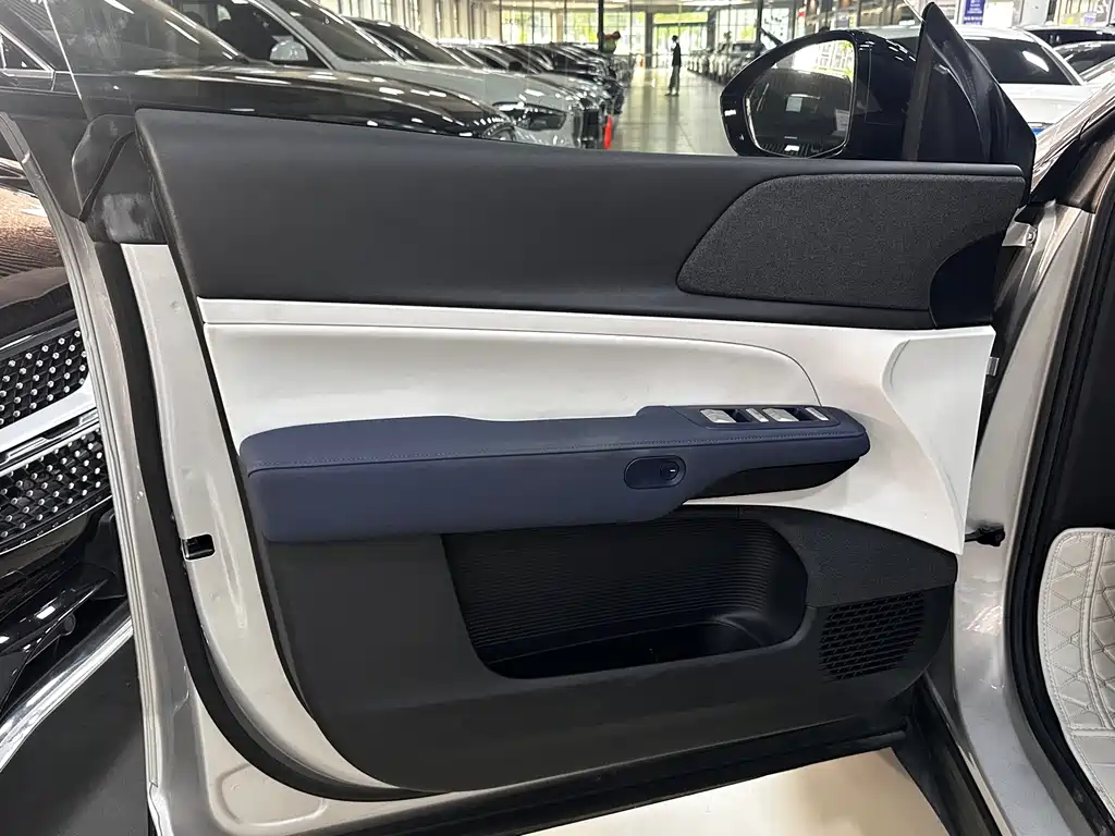 XPeng G6 — миниатюра 6
