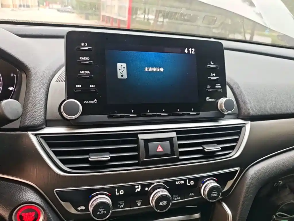 Honda Accord — миниатюра 13
