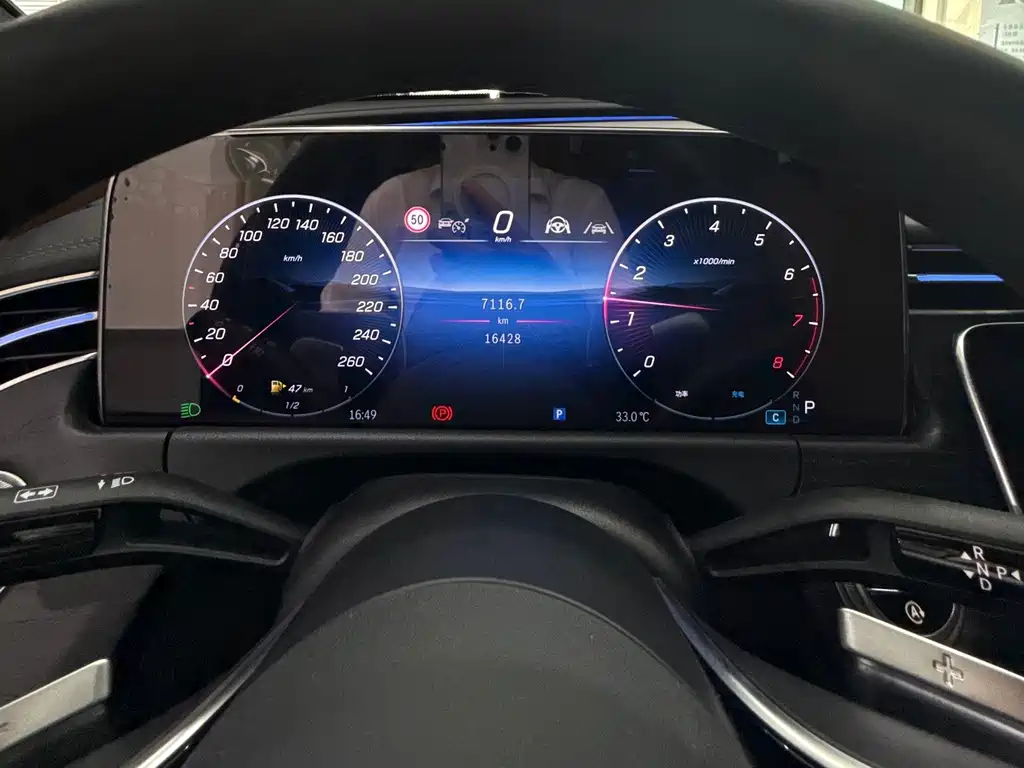 Mercedes-Benz E-Class — миниатюра 10