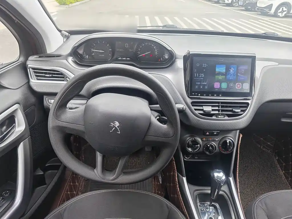 Peugeot 2008 — миниатюра 3