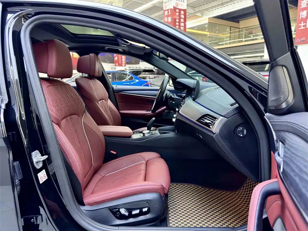 BMW 5 Series — миниатюра 5