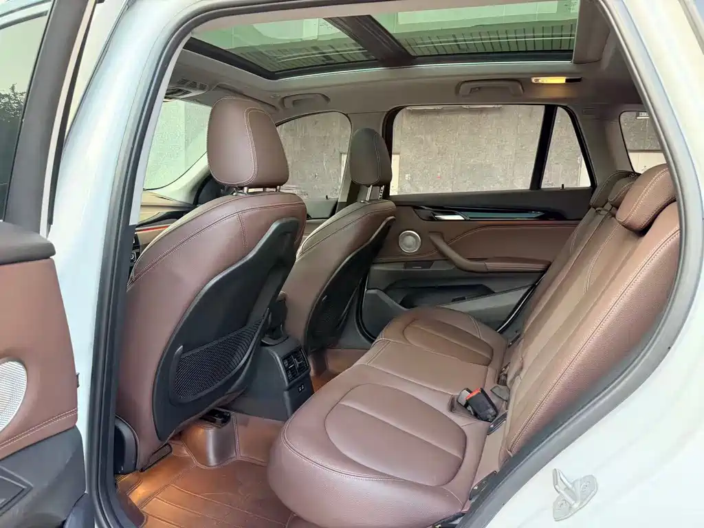 BMW X1 — миниатюра 8