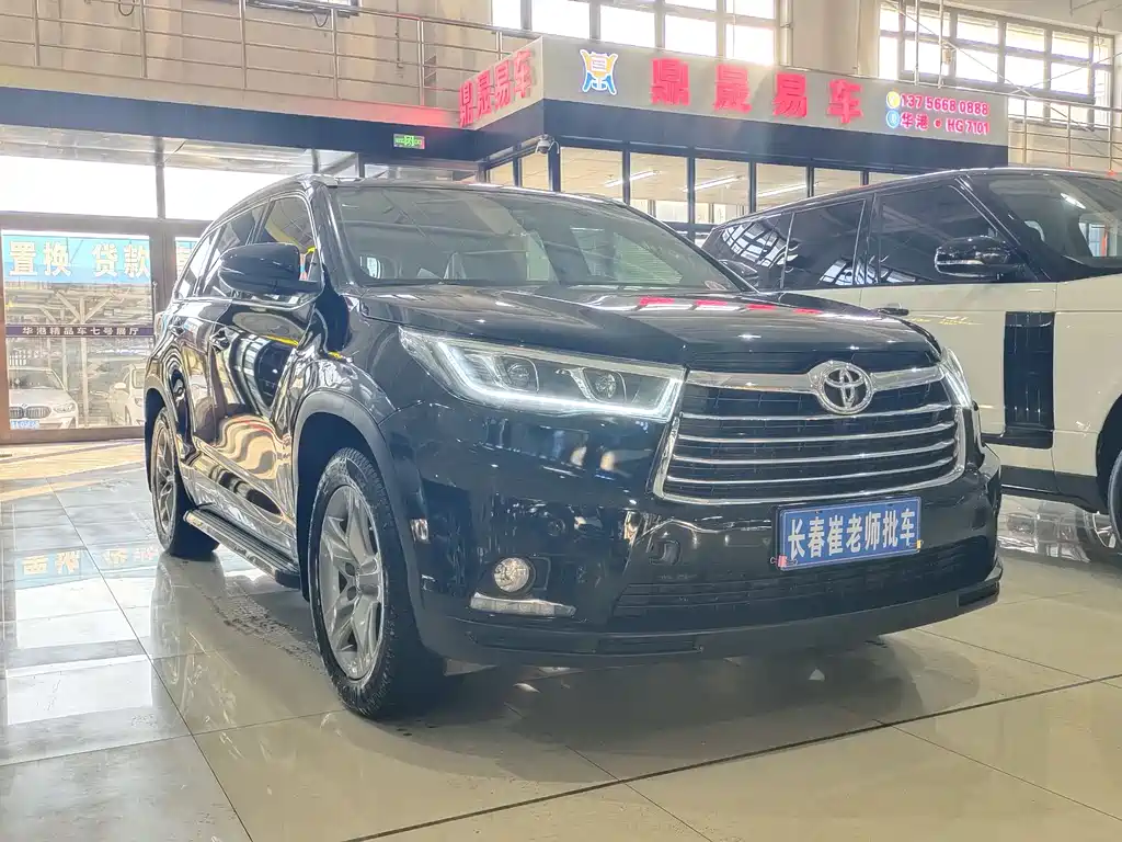 TOYOTA HIGHLANDER