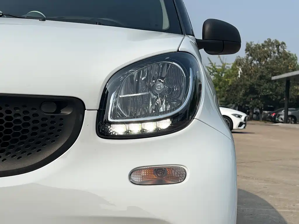 smart Smart Fortwo — миниатюра 4