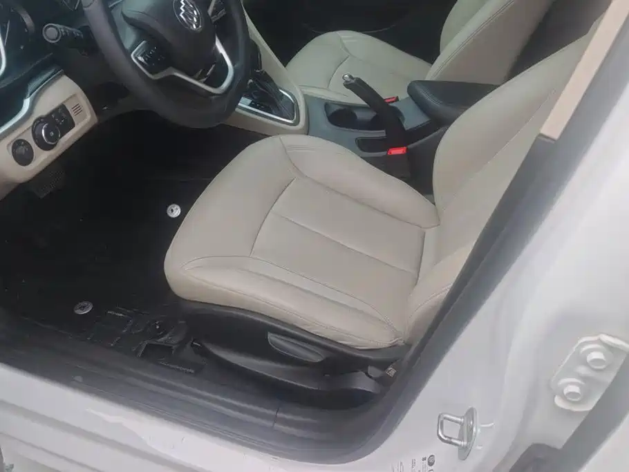 Buick Excelle — миниатюра 9